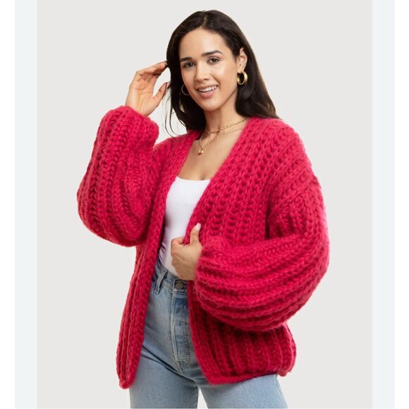 SAACHI CHUNKY KNIT OVERSIZED CARDIGAN SWEATER - Picture 1 of 5